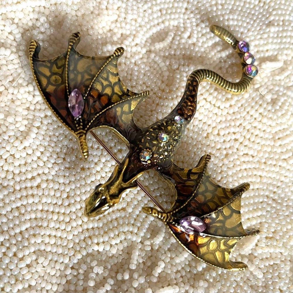 ✨Betsey Johnson Draco Brooch - Picture 5 of 8